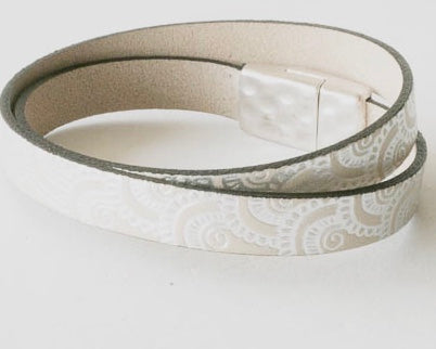 Wrap around leather bracelet with Pewter Clasp