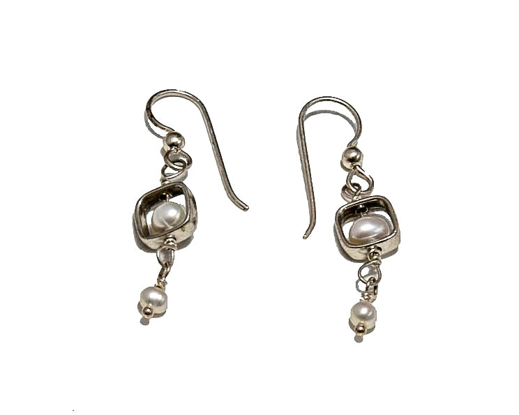 Fresh Water Pearl in Square Earrings