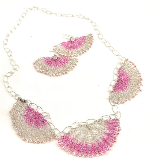 Statement Fan Necklace