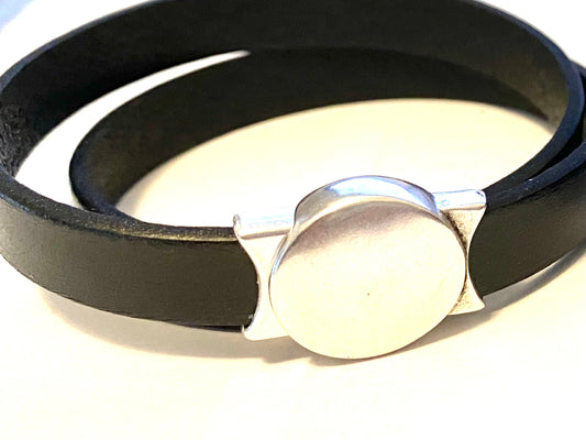 Round Magnetic Clasp with Leather Bracelet
