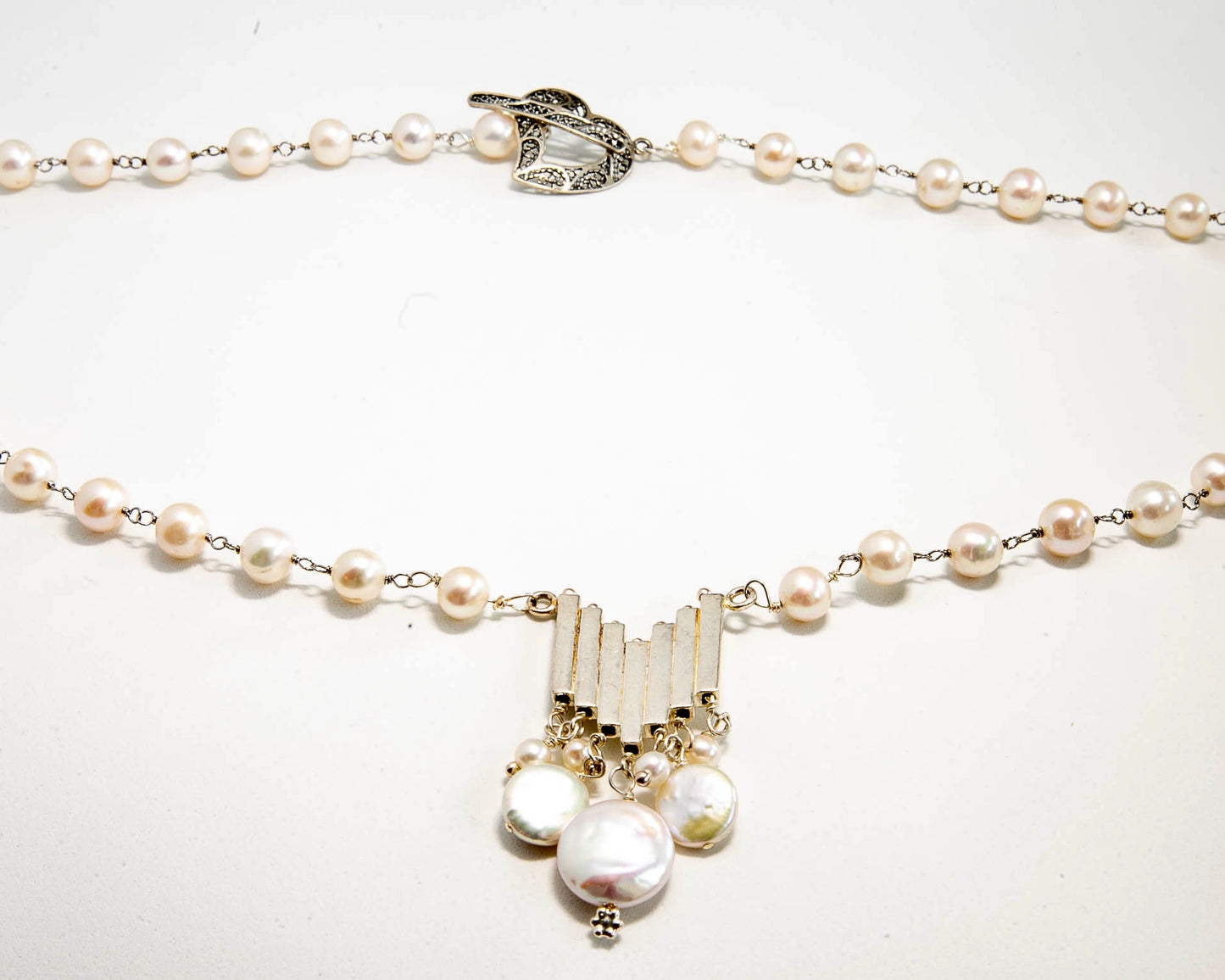 Fresh Water Pearl Pendant with Heart Clasp