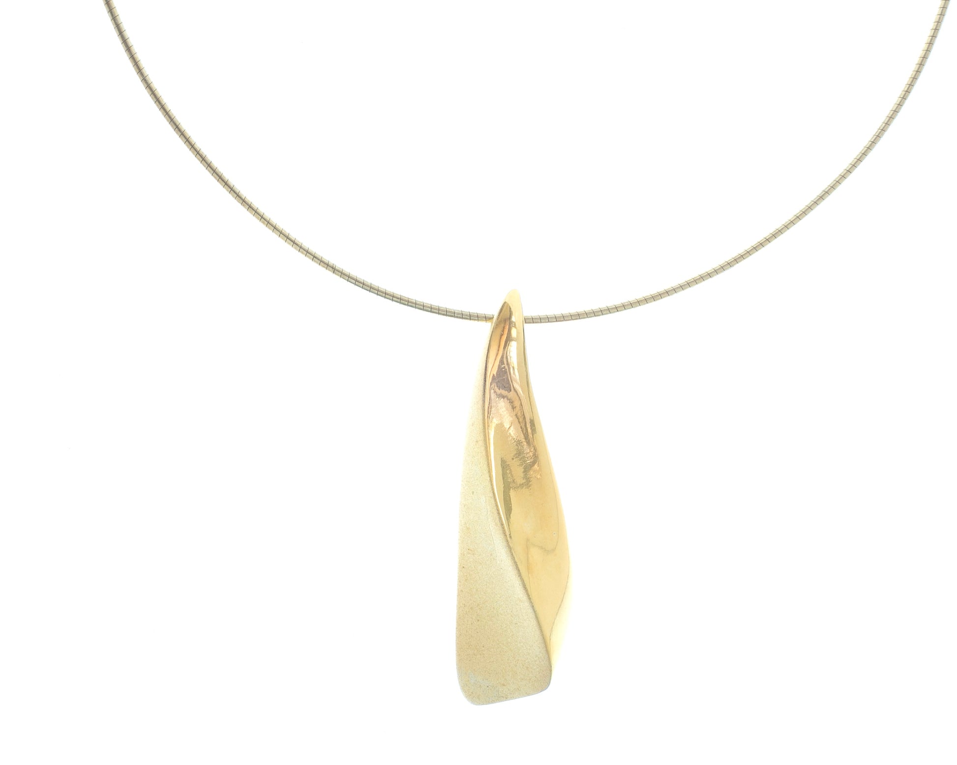Wave shaped pendant on a 16 inch gold flexible chain.