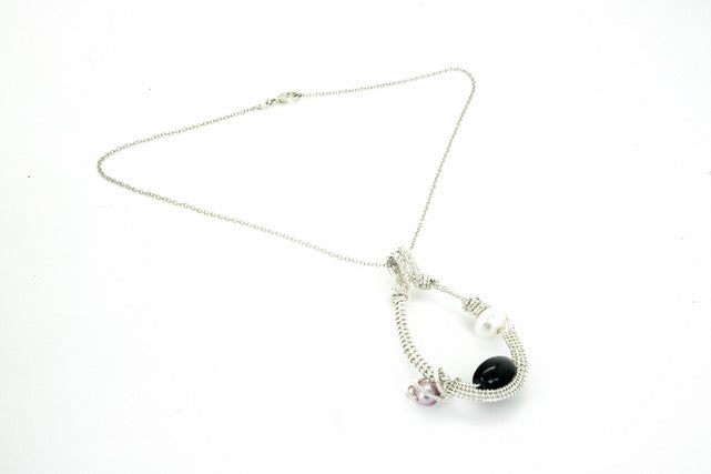 Freshwater Pearl and Onyx Pendant